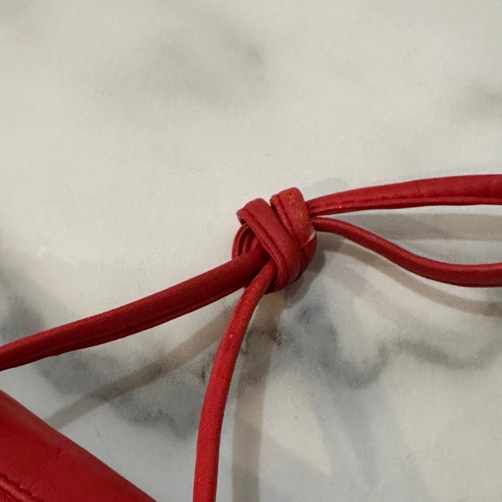 Etienne Aigner Elegant Red Woven Leather Bag - Picture 6 of 7